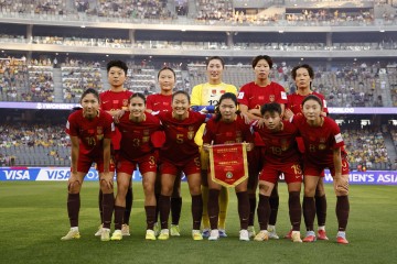 足球报：三线挺进世界杯，女足2026年的复苏始于2015年足改
